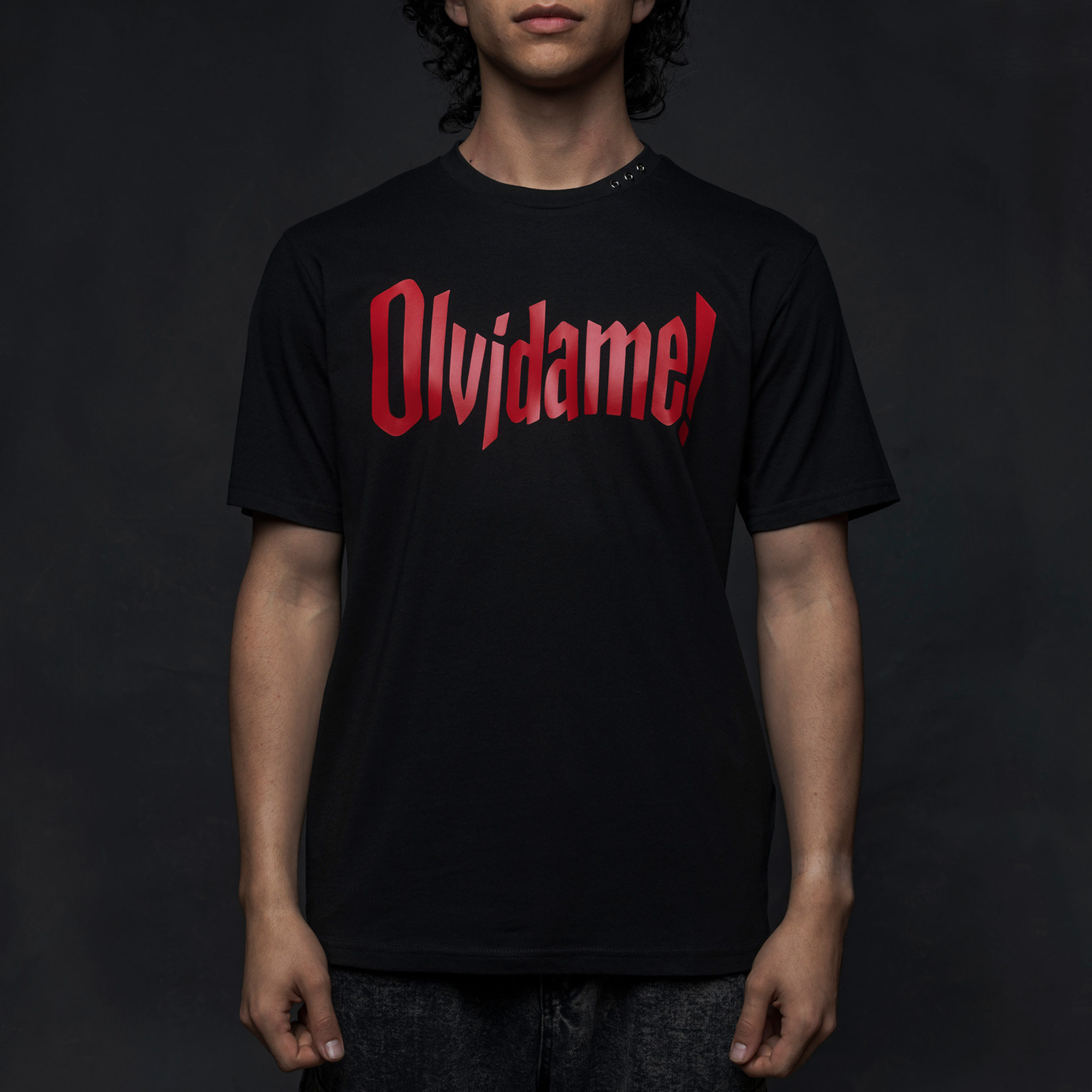 BLACK / RED TEE