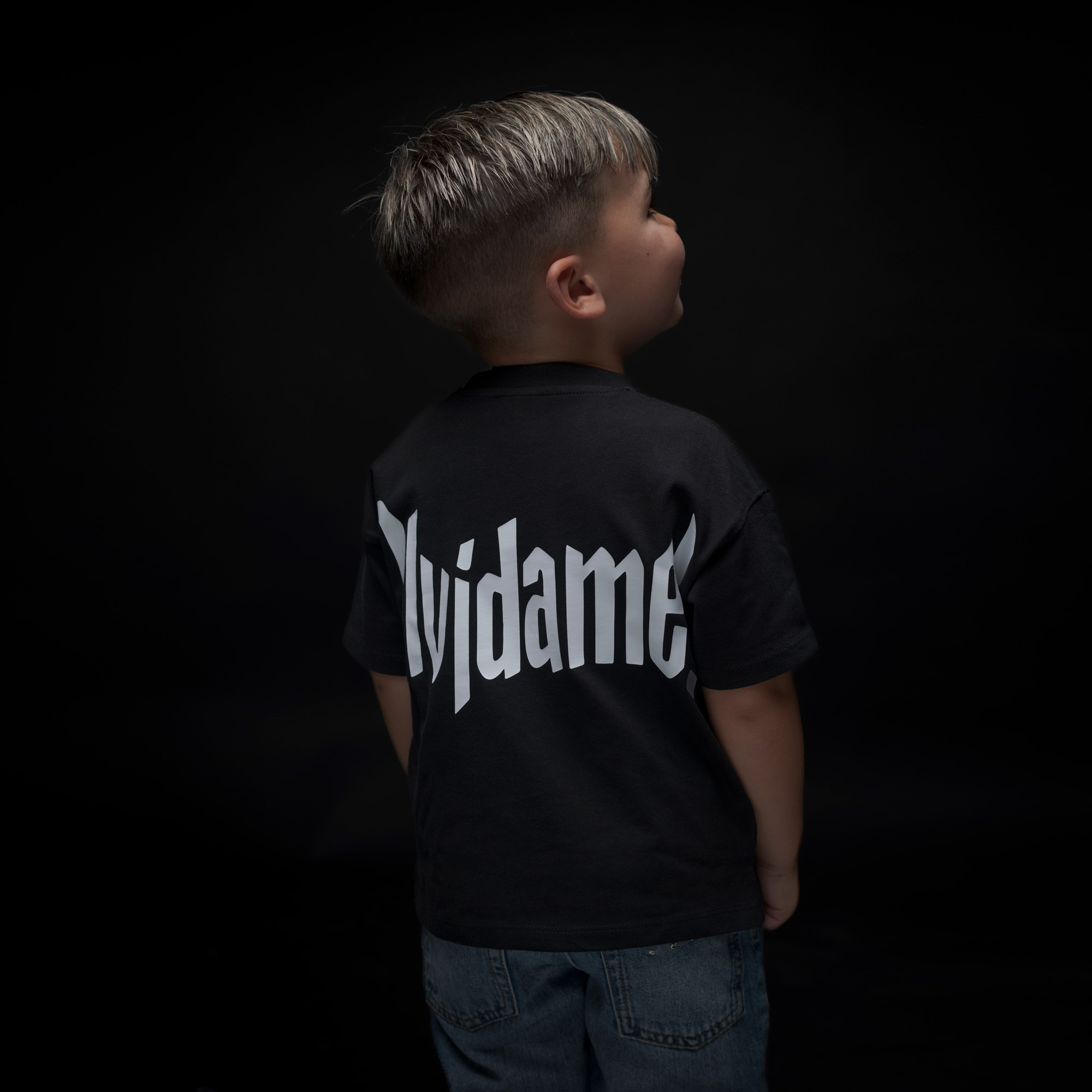 BLACK / WHITE BACKPRINT KID TEE