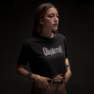 BLACK / NIKEL STUD CROP TEE