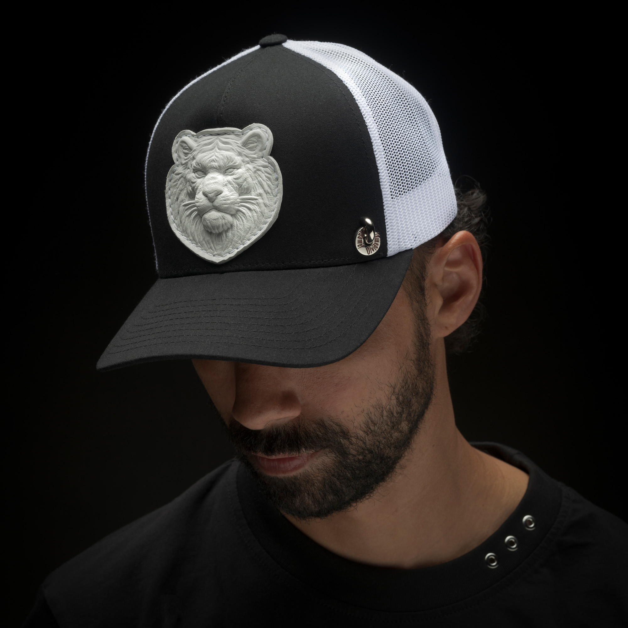 OLVIDAME BLACK WHITE TIGER CAP