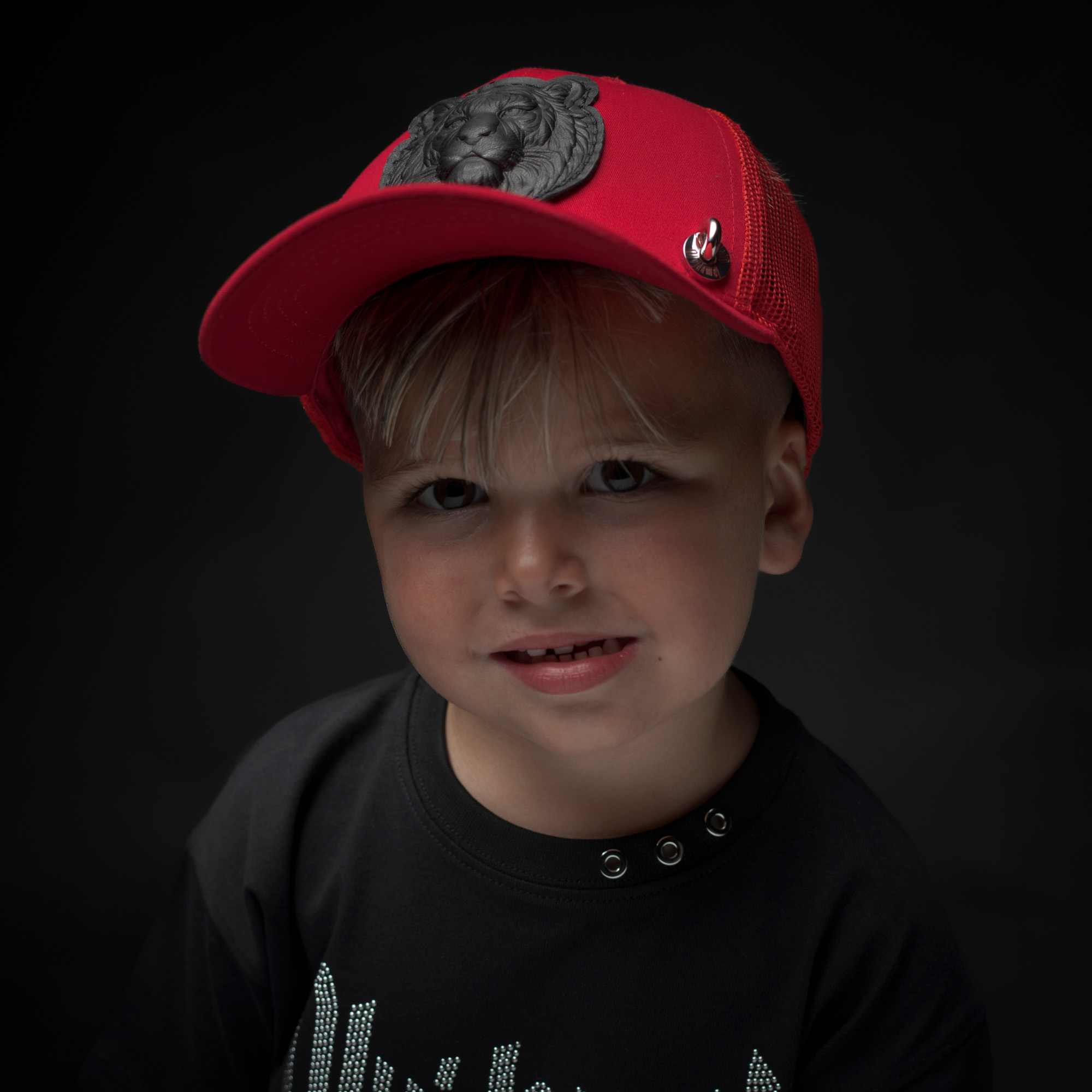 RED BLACK TIGER KID CAP