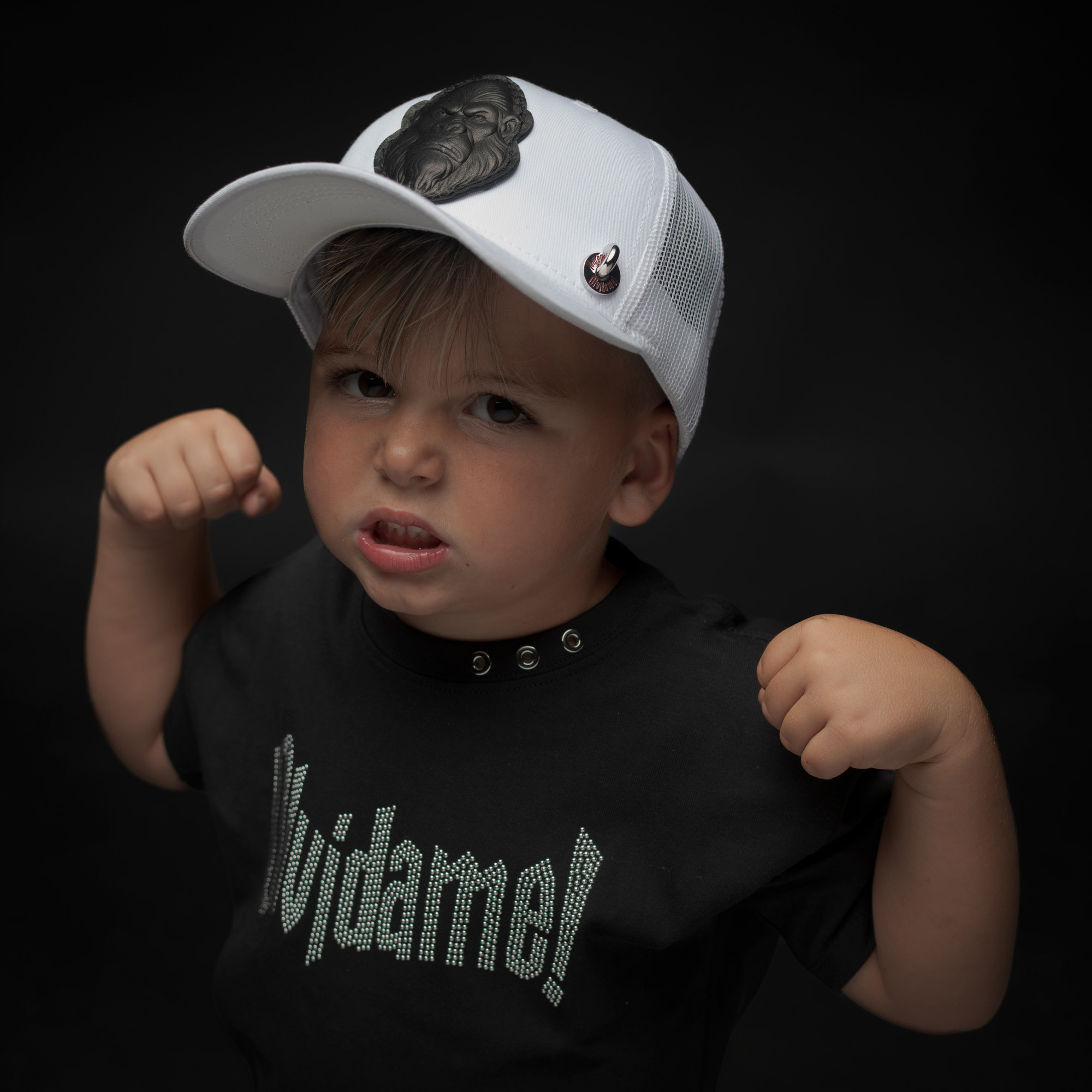 KID WHITE / BLACK GORILLA