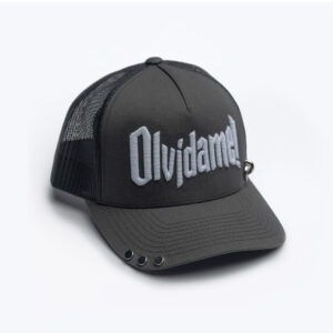 GREY / WHITE PIERCED CAP